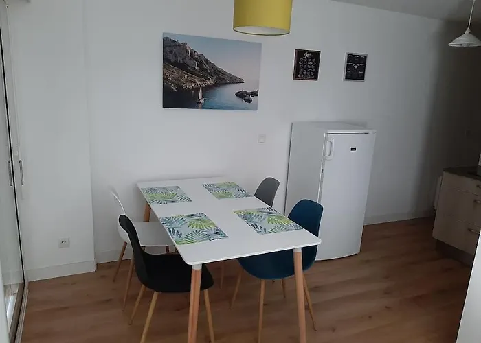 Concarneau - Beau Studio Chaleureux Avec Jardin